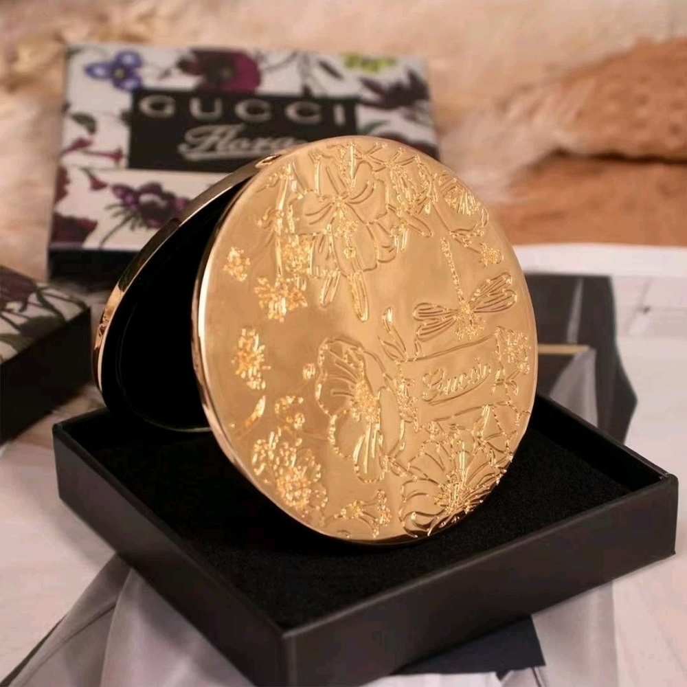 GOLD-Gucci Gold Floral Embossed Compact Mirror - Picture 3 of 5